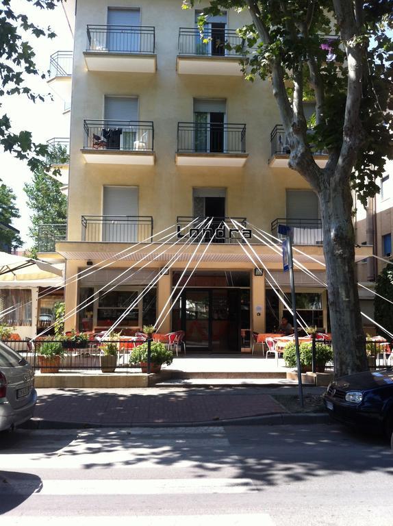 Hotel Londra Rimini Exterior foto